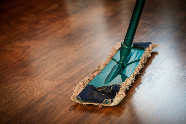 general clean for wooden laminate floor